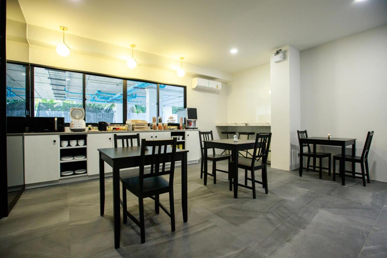 Sr Grand Hotel Chiangmai チエンマイ エクステリア 写真