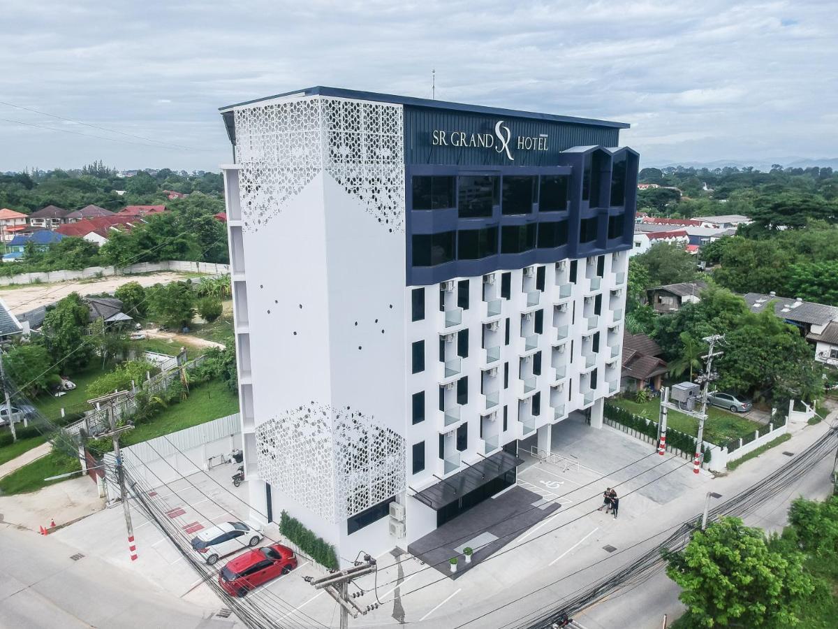 Sr Grand Hotel Chiangmai チエンマイ エクステリア 写真