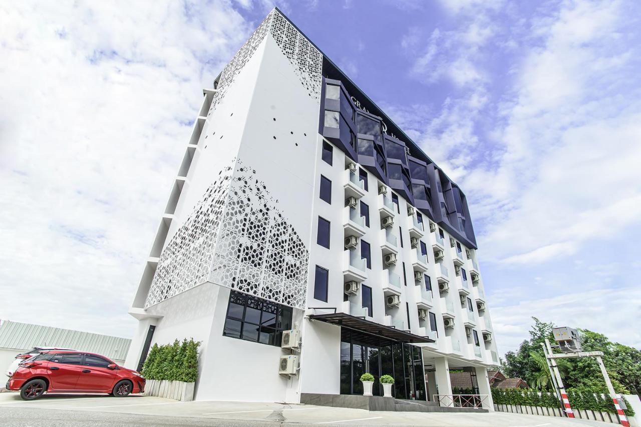 Sr Grand Hotel Chiangmai チエンマイ エクステリア 写真