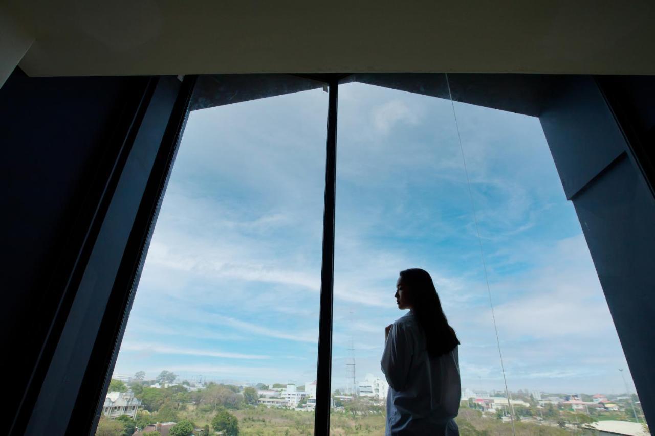 Sr Grand Hotel Chiangmai チエンマイ エクステリア 写真